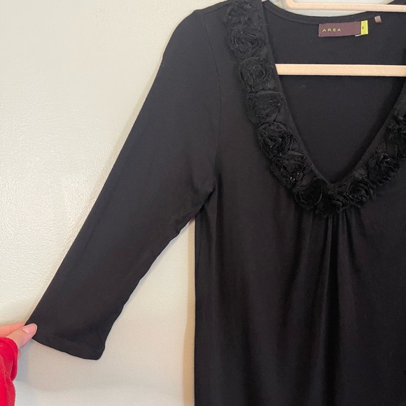 AREA Top Womens S Ruffled Flower Detail V Neck 3/4 Sleeve Stretch Blouse Black - Picture 5 of 8
